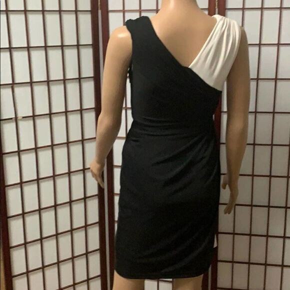 ADRIANNA PAPELL PETITE BLACK & White EVENI…p - Picture 4 of 7